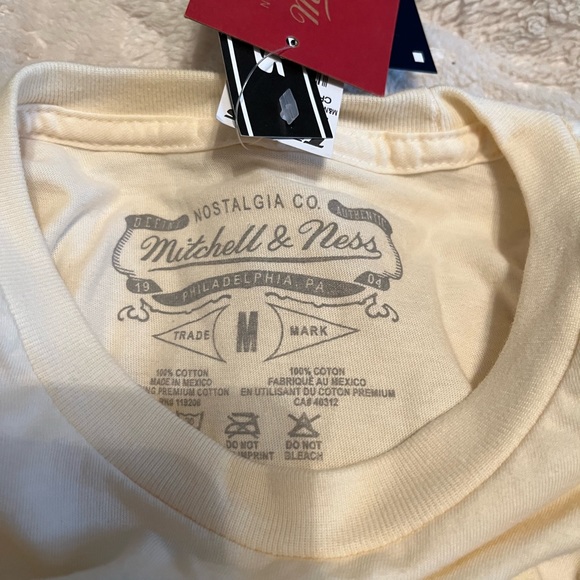 LADodgers t shirt. - Picture 3 of 6